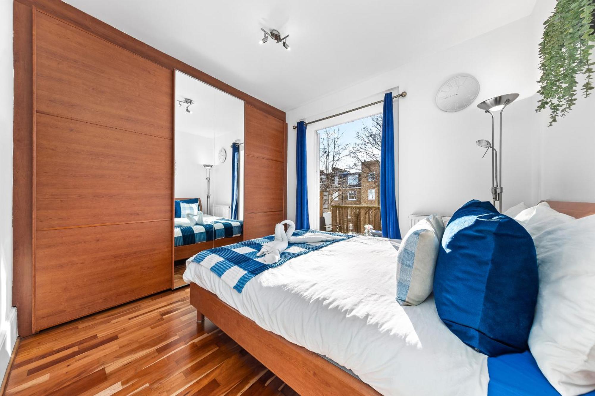 Balcony Blue Theme 1 Bedroom Central London Luxury Flat Near Hyde Park! Accommodates Up To 6! Double Sofa Bed And Next To Station! Kültér fotó