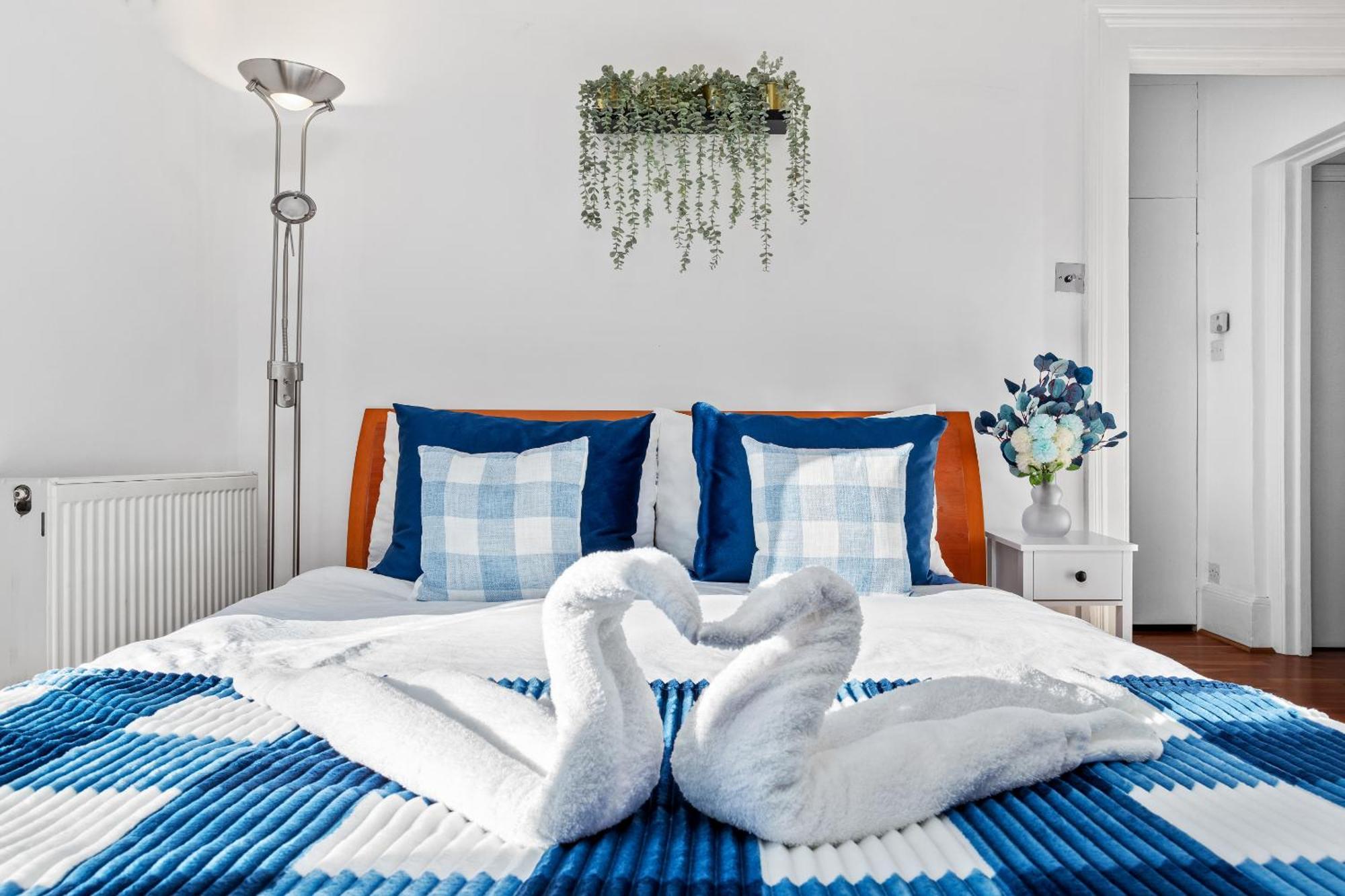 Balcony Blue Theme 1 Bedroom Central London Luxury Flat Near Hyde Park! Accommodates Up To 6! Double Sofa Bed And Next To Station! Kültér fotó