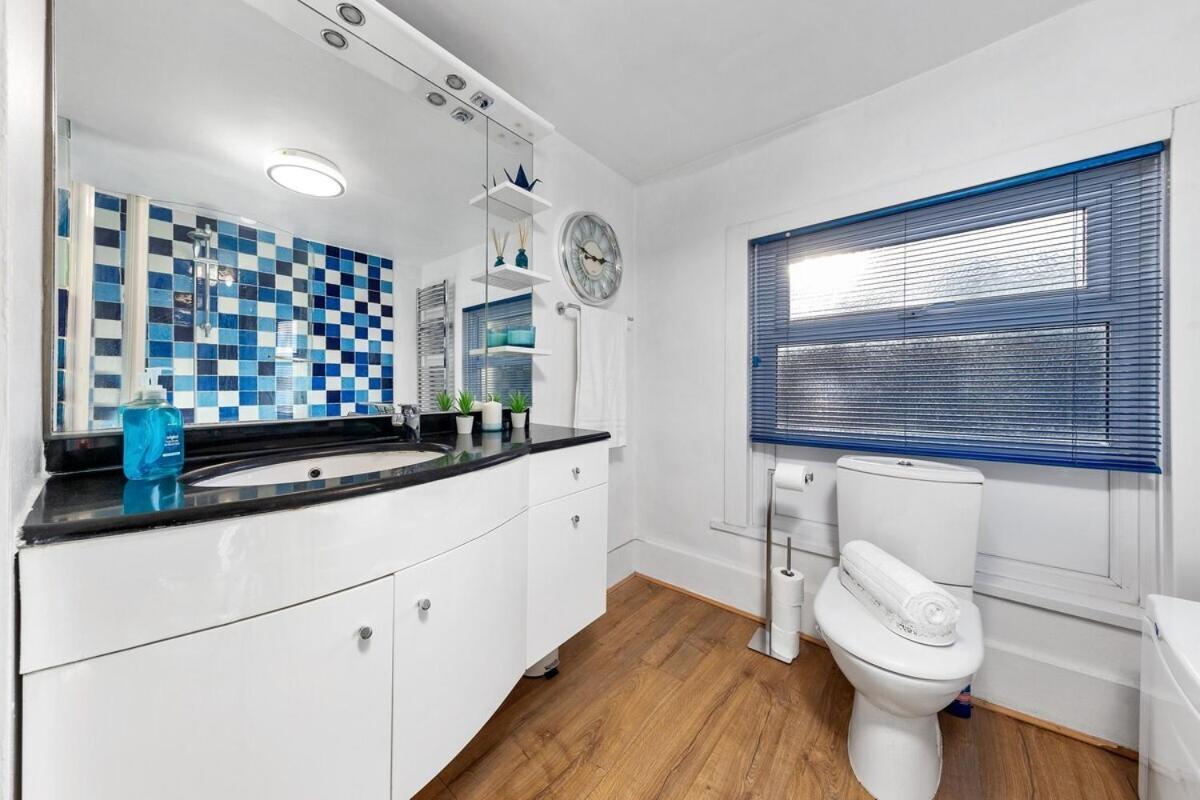 Balcony Blue Theme 1 Bedroom Central London Luxury Flat Near Hyde Park! Accommodates Up To 6! Double Sofa Bed And Next To Station! Kültér fotó