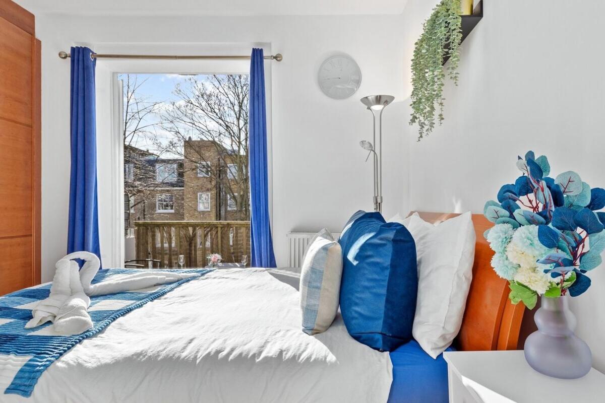 Balcony Blue Theme 1 Bedroom Central London Luxury Flat Near Hyde Park! Accommodates Up To 6! Double Sofa Bed And Next To Station! Kültér fotó