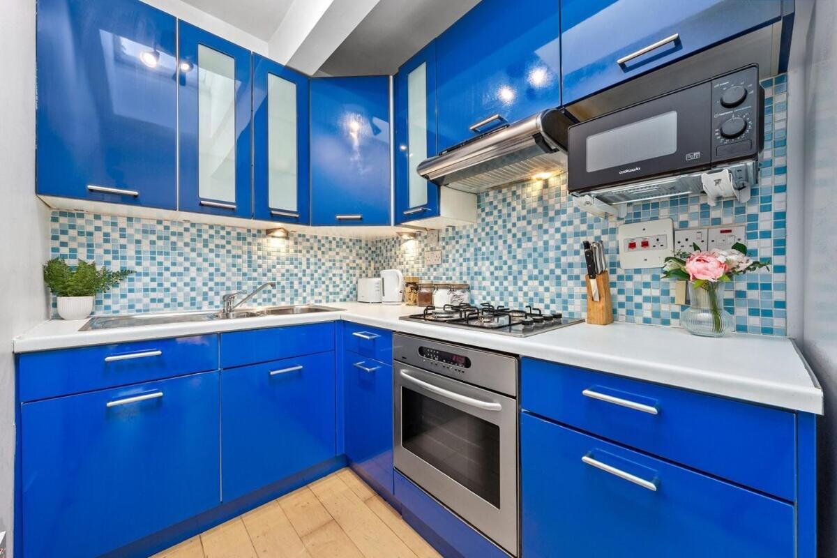 Balcony Blue Theme 1 Bedroom Central London Luxury Flat Near Hyde Park! Accommodates Up To 6! Double Sofa Bed And Next To Station! Kültér fotó