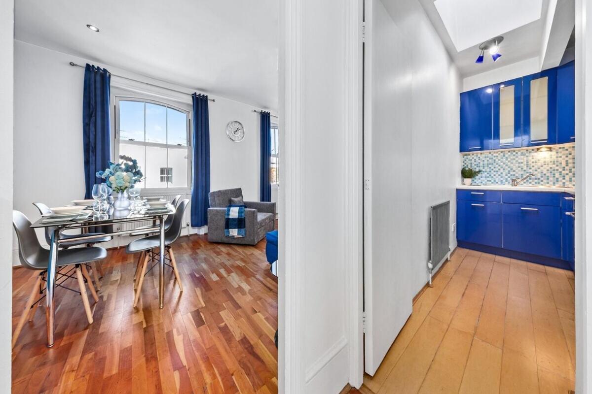 Balcony Blue Theme 1 Bedroom Central London Luxury Flat Near Hyde Park! Accommodates Up To 6! Double Sofa Bed And Next To Station! Kültér fotó