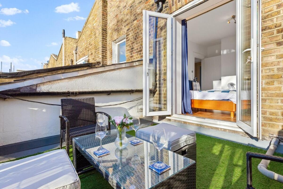 Balcony Blue Theme 1 Bedroom Central London Luxury Flat Near Hyde Park! Accommodates Up To 6! Double Sofa Bed And Next To Station! Kültér fotó
